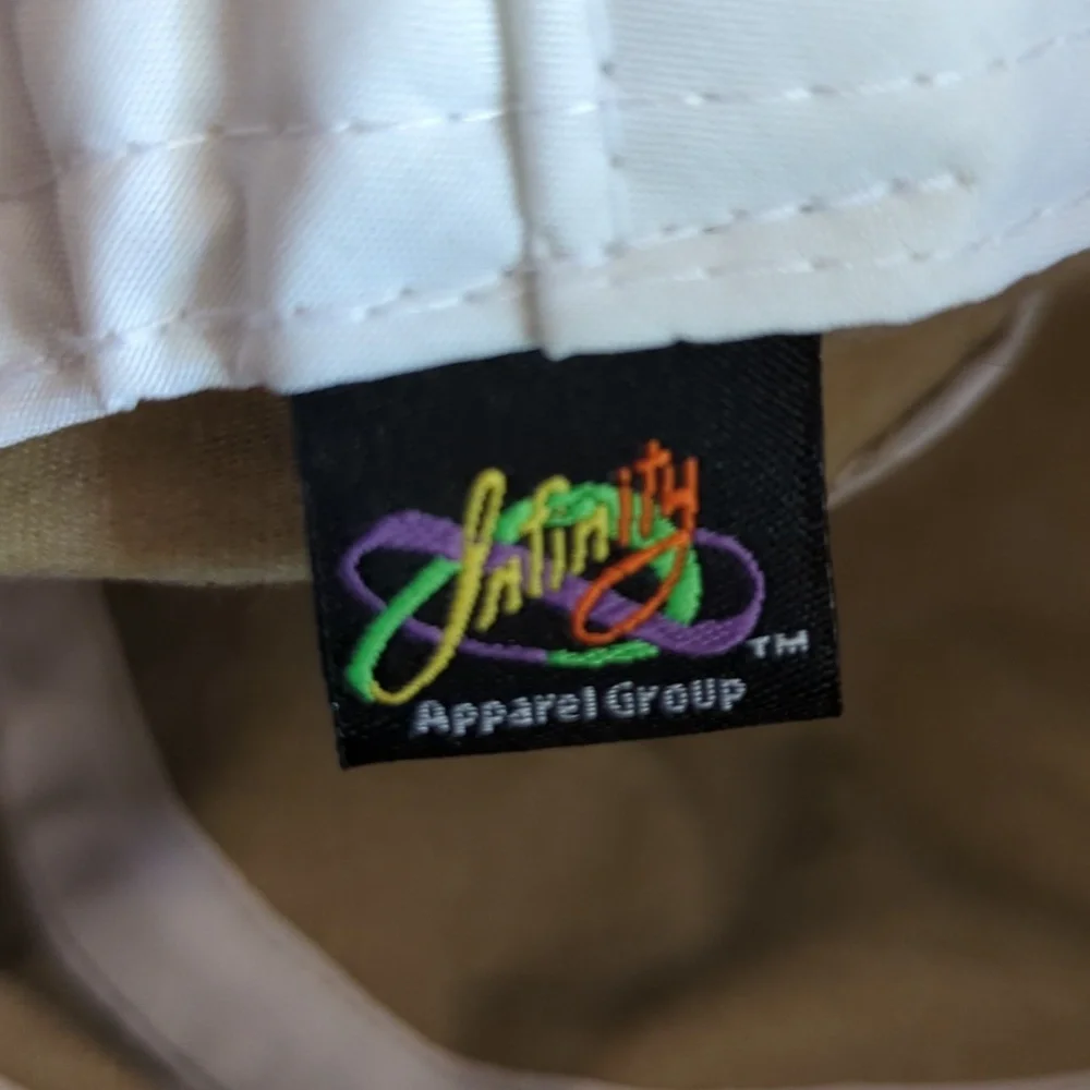 Virginia Beach Embroidered Bucket Hat New With Tags . Kids.